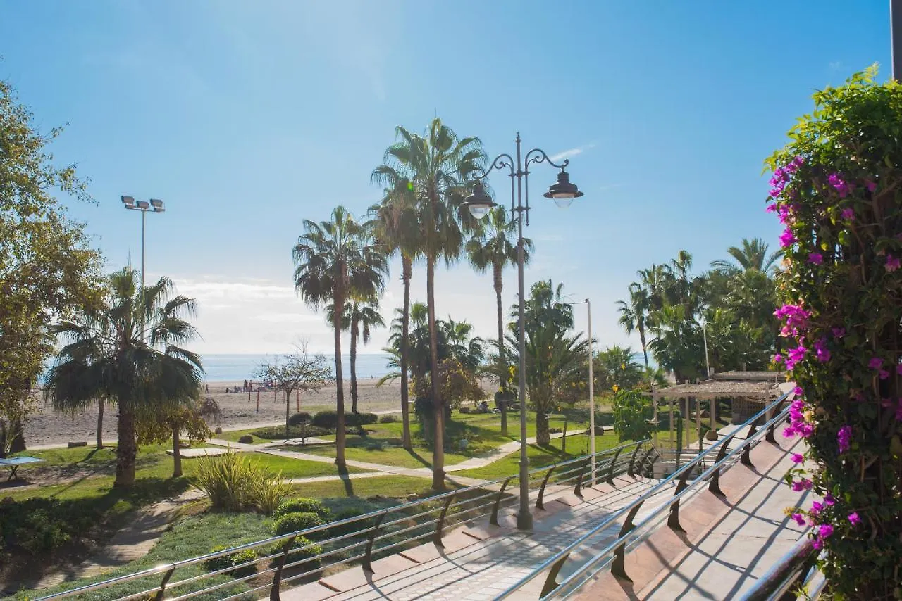 Bonito Estudio A Pie De Playa Benalmadena