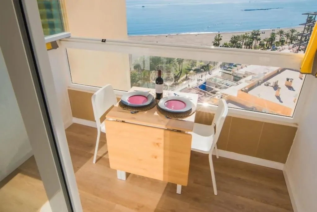 Bonito Estudio A Pie De Playa Benalmadena 0*,