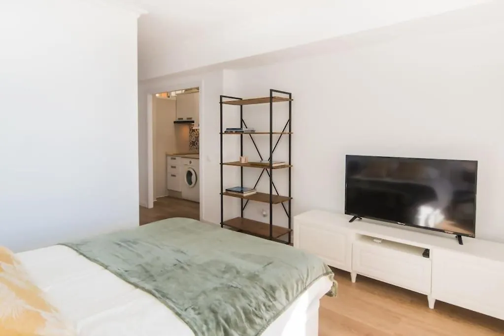 Bonito Estudio A Pie De Playa Benalmadena Apartment